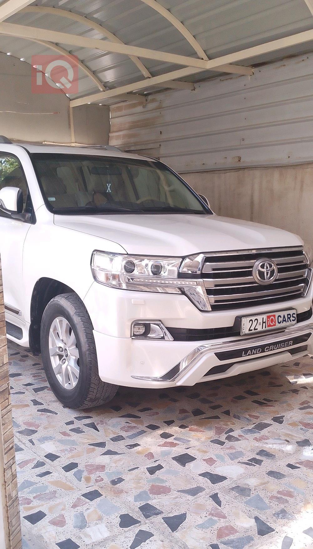 تويوتا لاندكروزر